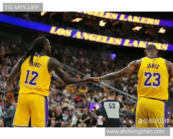 湖人客场挑战火箭期待精彩对决球迷热情高涨助威球队争胜