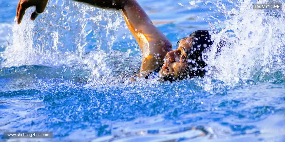热血赛事，激情一触即发！🔥 每一次挥汗，都是对胜利的渴望！